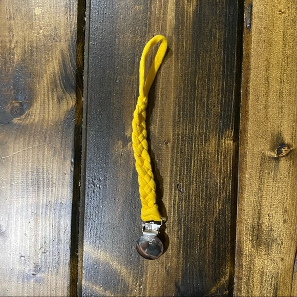 Ryan & Rose Cutie Clip/Pacifier Clip - Picture 2 of 2